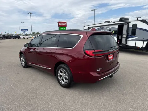 Another view of 2022 Chrysler Pacifica Limited for sale in Cedar Rapids, IA at Cassill Motors