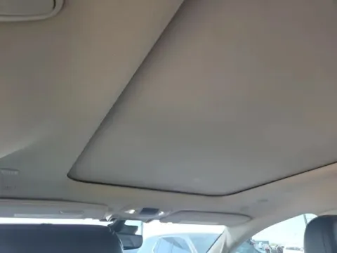 More photos of 2022 Chrysler Pacifica Limited at Cassill Motors, IA