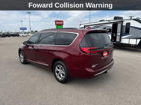 Another view of 2022 Chrysler Pacifica Limited for sale in Cedar Rapids, IA at Cassill Motors