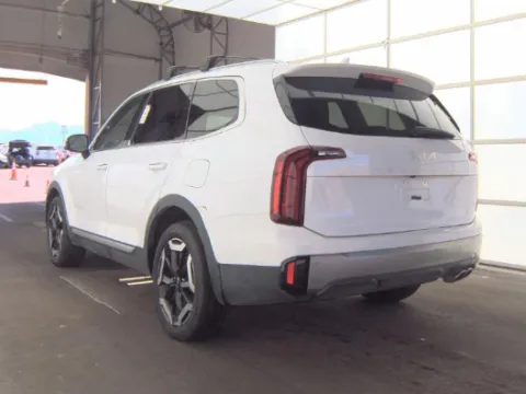 More photos of 2025 Kia Telluride S at Cassill Motors, IA