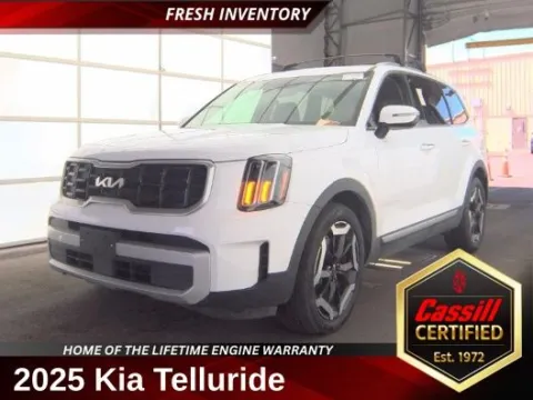 White 2025 Kia Telluride S for sale in Cedar Rapids, IA