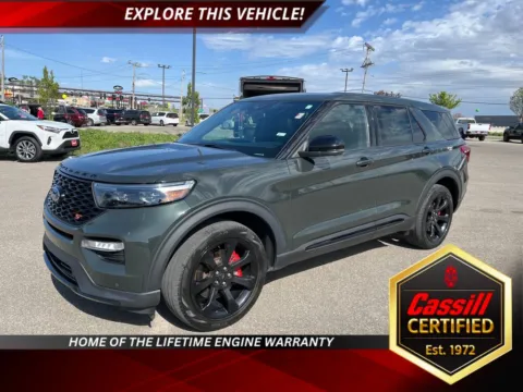 Green 2022 Ford Explorer ST for sale in Cedar Rapids, IA