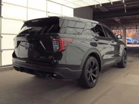 More photos of 2022 Ford Explorer ST at Cassill Motors, IA