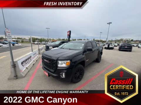 Black 2022 GMC Canyon Elevation for sale in Cedar Rapids, IA
