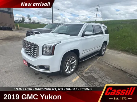 White 2019 GMC Yukon Denali for sale in Cedar Rapids, IA