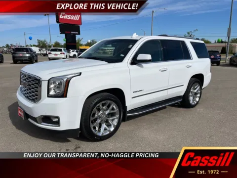 White 2019 GMC Yukon Denali for sale in Cedar Rapids, IA