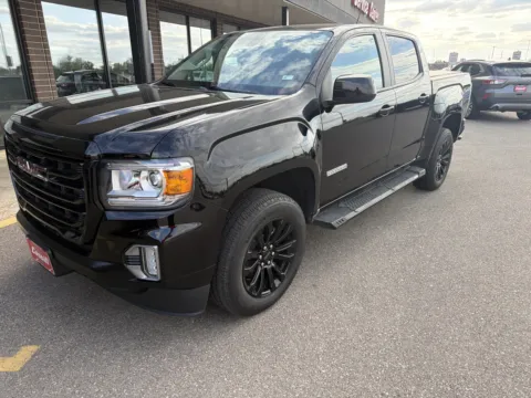 Black 2022 GMC Canyon Elevation for sale in Cedar Rapids, IA