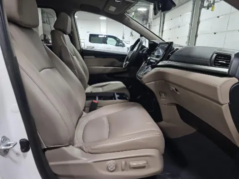 More photos of 2022 Honda Odyssey EX-L at Cassill Motors, IA