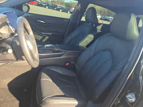 More photos of 2021 Toyota Avalon Hybrid XLE Plus at Cassill Motors, IA