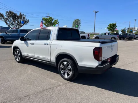 Another view of 2019 Honda Ridgeline RTL-E for sale in Cedar Rapids, IA at Cassill Motors