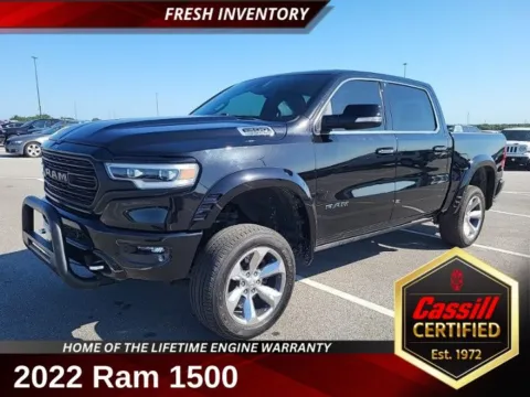 Black 2022 Ram 1500 Limited for sale in Cedar Rapids, IA