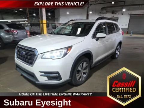 White 2021 Subaru Ascent Premium for sale in Cedar Rapids, IA