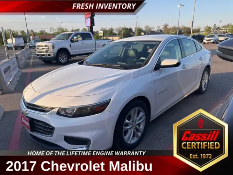 White 2017 Chevrolet Malibu LT for sale in Cedar Rapids, IA