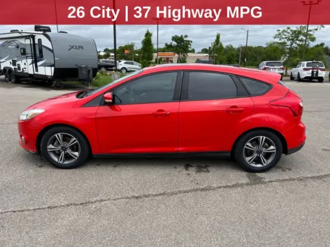 Photos of 2014 Ford Focus SE for sale in Cedar Rapids, IA at Cassill Motors