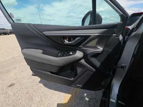 More photos of 2025 Subaru Outback Onyx Edition at Cassill Motors, IA