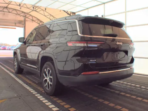More photos of 2024 Jeep Grand Cherokee L Limited at Cassill Motors, IA