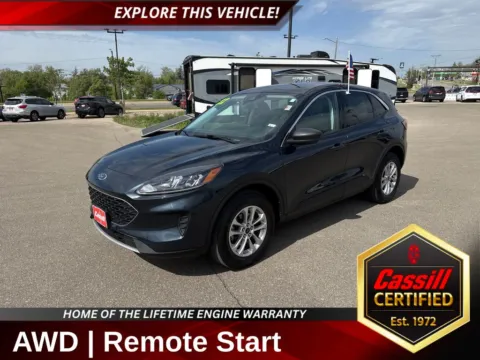 Blue 2022 Ford Escape SE for sale in Cedar Rapids, IA