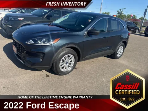 Blue 2022 Ford Escape SE for sale in Cedar Rapids, IA