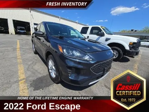Blue 2022 Ford Escape SE for sale in Cedar Rapids, IA