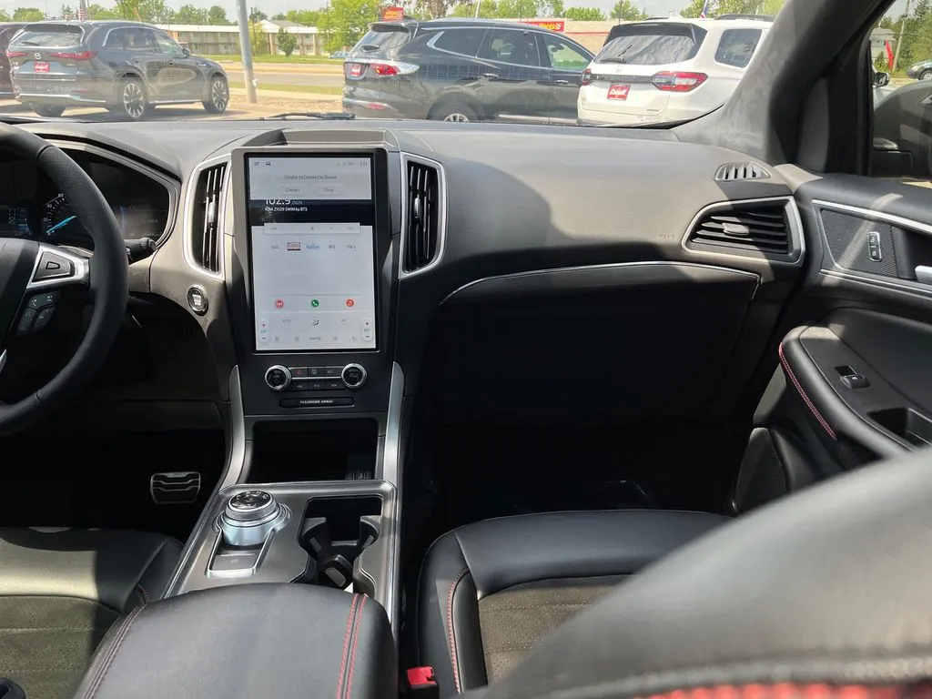 2024 Ford Edge ST-Line - Photo 23