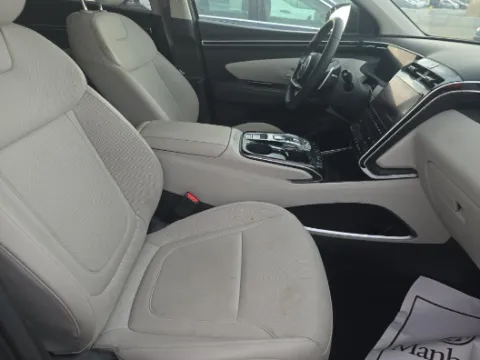 More photos of 2024 Hyundai Tucson Hybrid SEL Convenience at Cassill Motors, IA