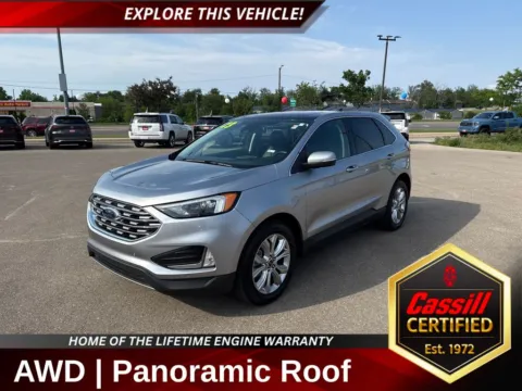 Silver 2023 Ford Edge Titanium for sale in Cedar Rapids, IA