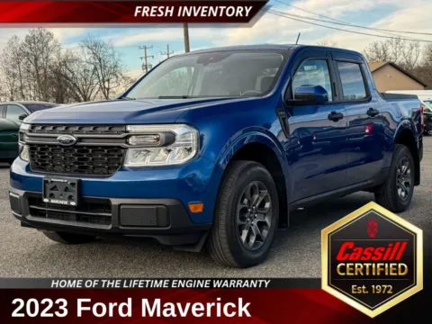 Blue 2023 Ford Maverick XLT for sale in Cedar Rapids, IA