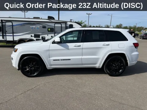 Photos of 2017 Jeep Grand Cherokee Altitude for sale in Cedar Rapids, IA at Cassill Motors