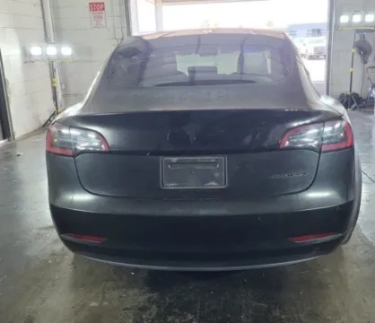 More photos of 2022 Tesla Model 3 Long Range at Cassill Motors, IA
