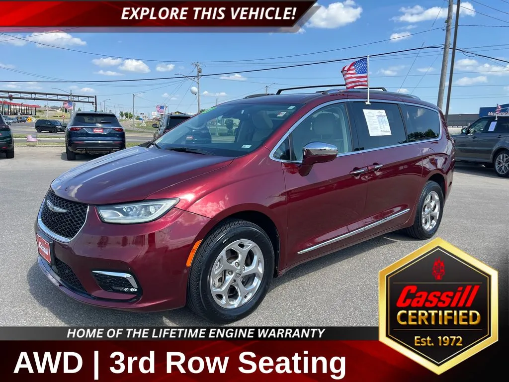 Red 2021 Chrysler Pacifica Limited for sale in Cedar Rapids, IA