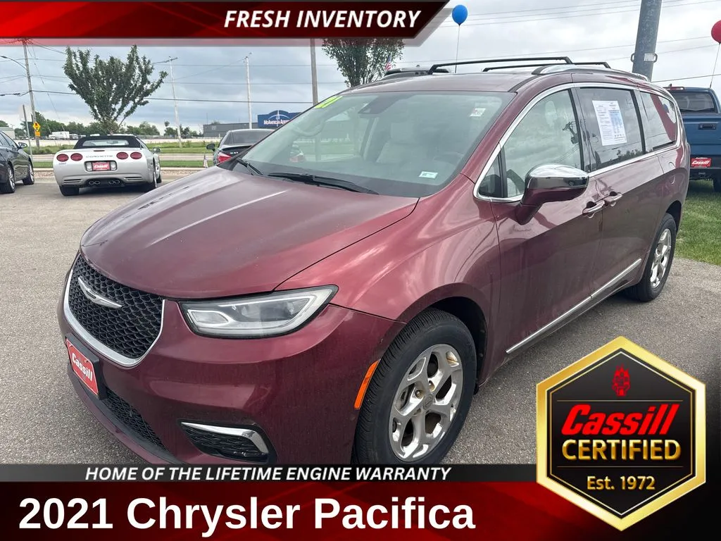 2021 Chrysler Pacifica Limited's photo