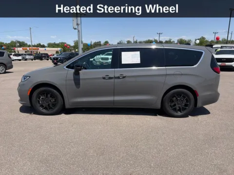 Photos of 2025 Chrysler Pacifica Select for sale in Cedar Rapids, IA at Cassill Motors