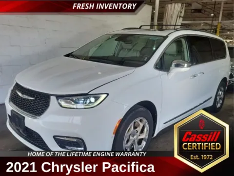 White 2021 Chrysler Pacifica Limited for sale in Cedar Rapids, IA