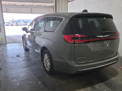 More photos of 2025 Chrysler Pacifica Select at Cassill Motors, IA
