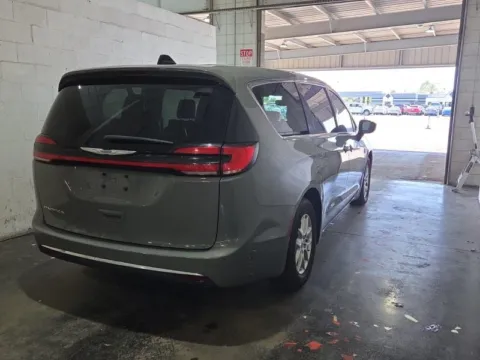 More photos of 2025 Chrysler Pacifica Select at Cassill Motors, IA