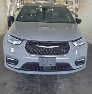 Another view of 2025 Chrysler Pacifica Select for sale in Cedar Rapids, IA at Cassill Motors