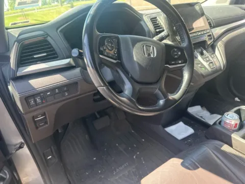 Photos of 2019 Honda Odyssey EX-L for sale in Cedar Rapids, IA at Cassill Motors