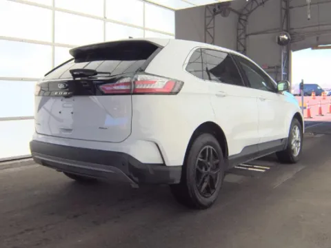 More photos of 2023 Ford Edge SEL at Cassill Motors, IA