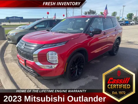 Red 2023 Mitsubishi Outlander SE Black Edition for sale in Cedar Rapids, IA