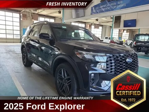 Black 2025 Ford Explorer ST-Line for sale in Cedar Rapids, IA