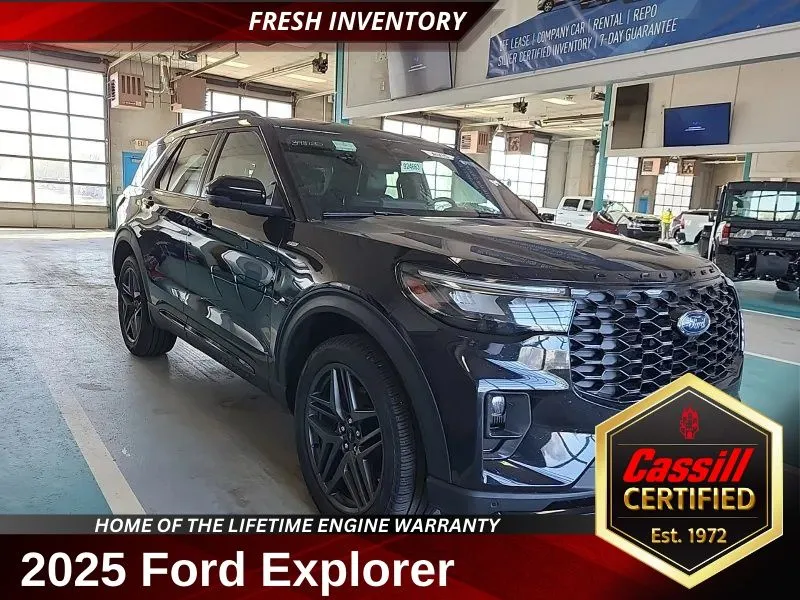 2025 Ford Explorer ST-LINE 4WD (PL535)'s photo