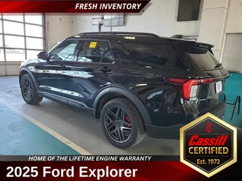 Black 2025 Ford Explorer ST-Line for sale in Cedar Rapids, IA