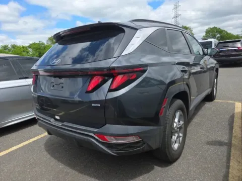 More photos of 2024 Hyundai Tucson SEL at Cassill Motors, IA