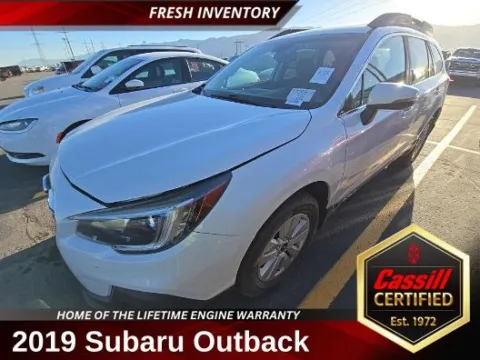 White 2019 Subaru Outback 2.5i Premium for sale in Cedar Rapids, IA