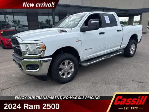 White 2024 Ram 2500 Big Horn for sale in Cedar Rapids, IA