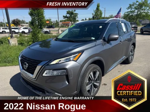Gray 2022 Nissan Rogue SL for sale in Cedar Rapids, IA