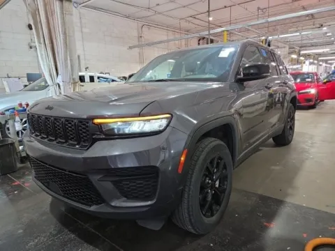 Photos of 2024 Jeep Grand Cherokee Altitude for sale in Cedar Rapids, IA at Cassill Motors