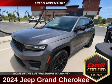 Gray 2024 Jeep Grand Cherokee Altitude for sale in Cedar Rapids, IA