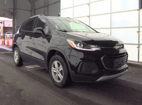 More photos of 2022 Chevrolet Trax LT at Cassill Motors, IA
