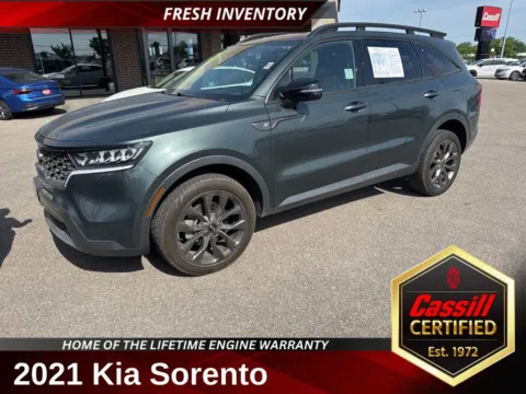 Green 2021 Kia Sorento EX for sale in Cedar Rapids, IA